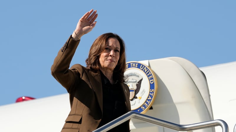 Kamala Harris está en “excelente estado de salud”, informa su médico.