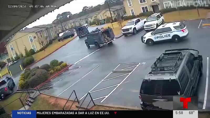 Madre e hijo fueron los arrestados como parte de un operativo antidrogas realizado en un...