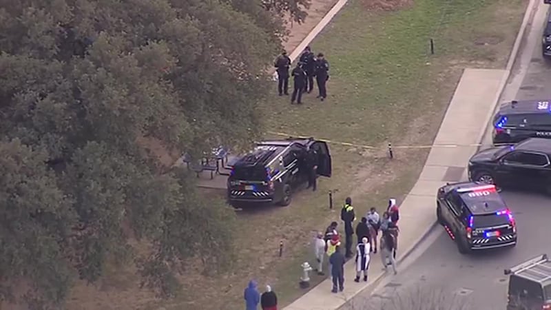 Reportan doble balacera que dejó dos muertos tras reunión en un parque. Una de las víctimas...