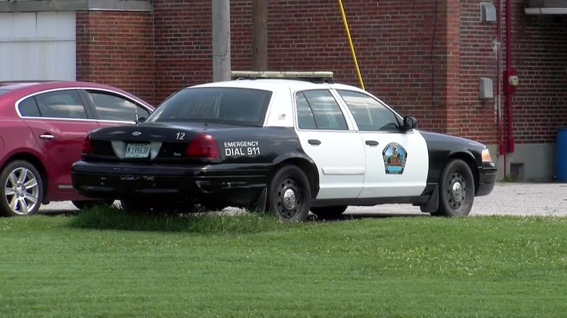Adolescentes de 15 y 16 años enfrentan cargos por el asesinato de una familia de 5 miembros...